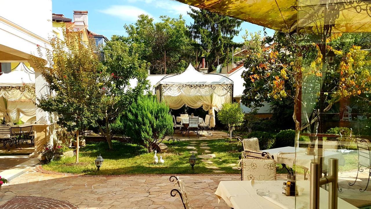 Hotel Green Garden Shumen Exterior foto