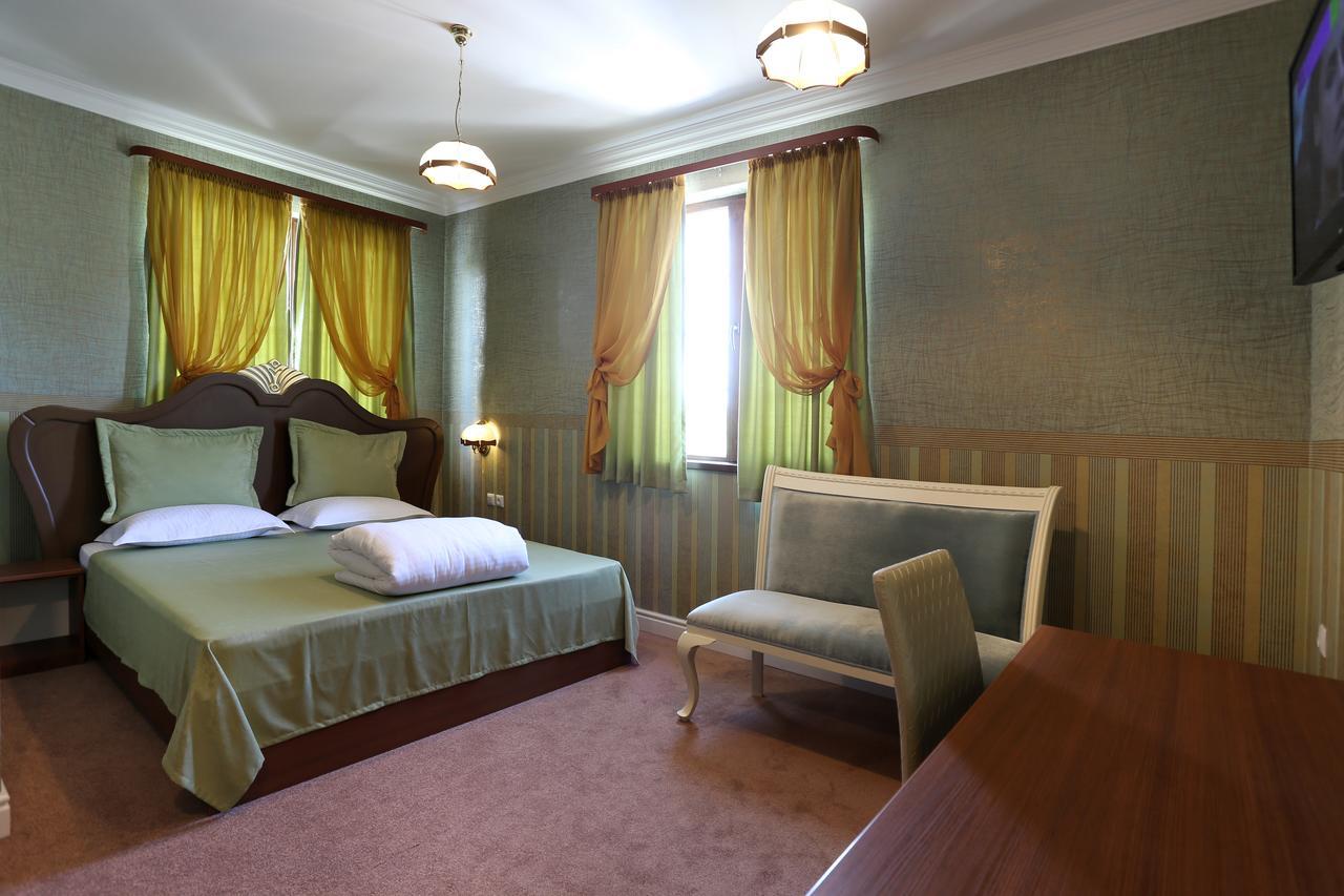 Hotel Green Garden Shumen Exterior foto