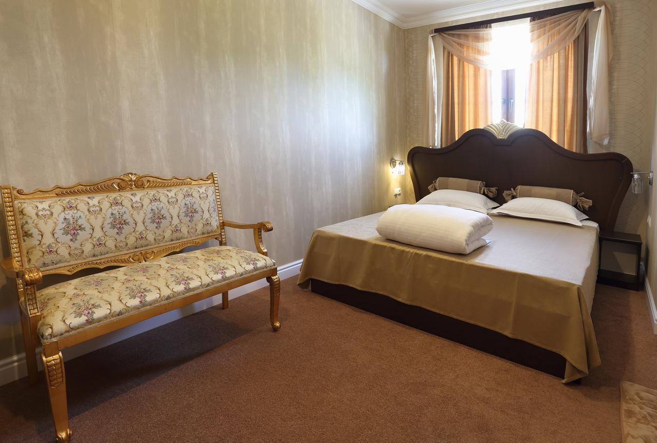Hotel Green Garden Shumen Exterior foto