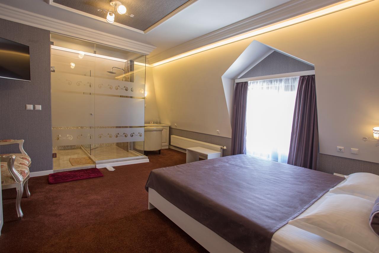 Hotel Green Garden Shumen Exterior foto
